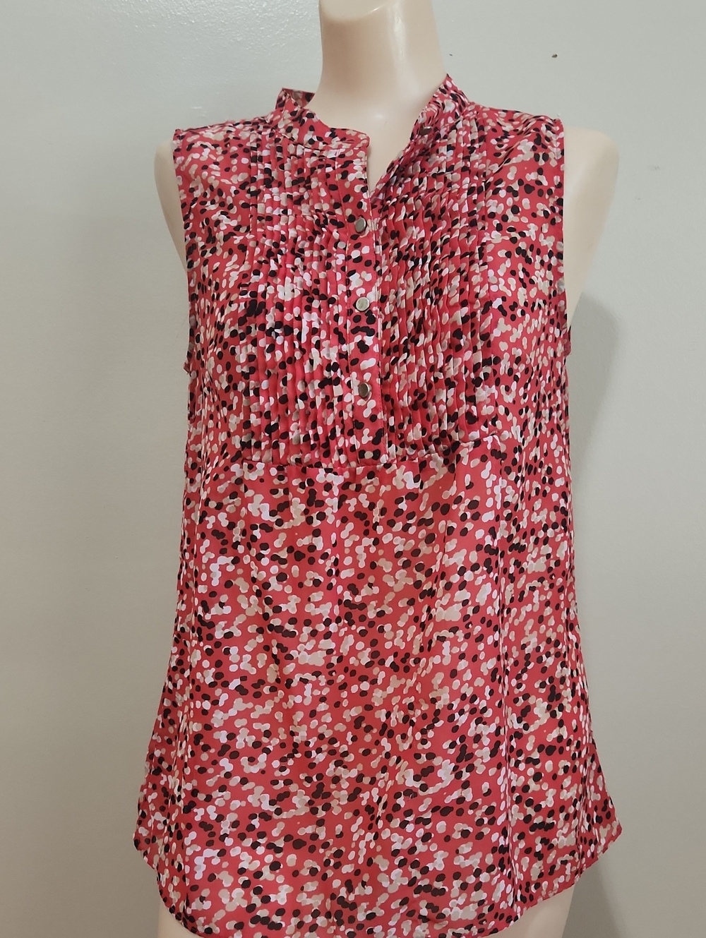 Banana Republic Red Multi-Dot Sleeveless Pleated Front Camisole